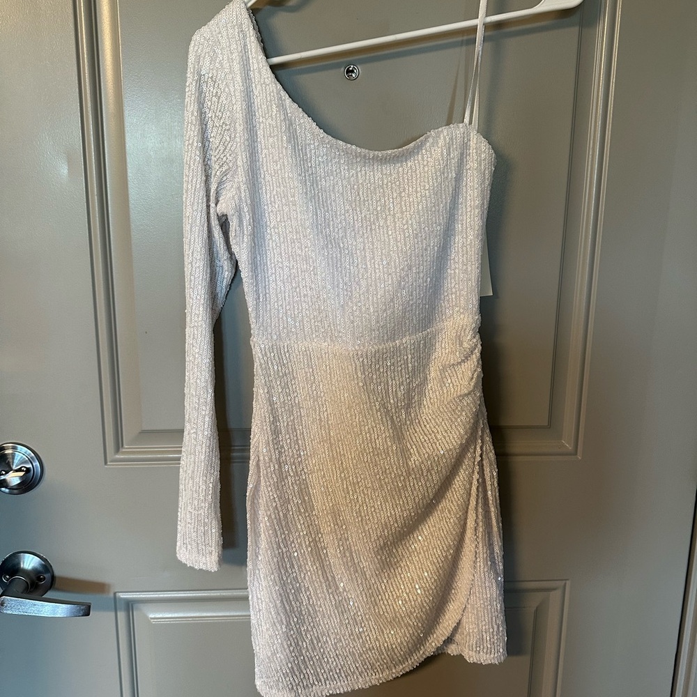 White One Shoulder Sequins Mini Dress